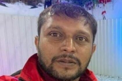 Inside Parappana Agrahara Jail, notorious rowdy-sheeter Gubbachi Seena celebrates his birthday with cake and apple garland, exposing ongoing VIP treatment for prisoners.