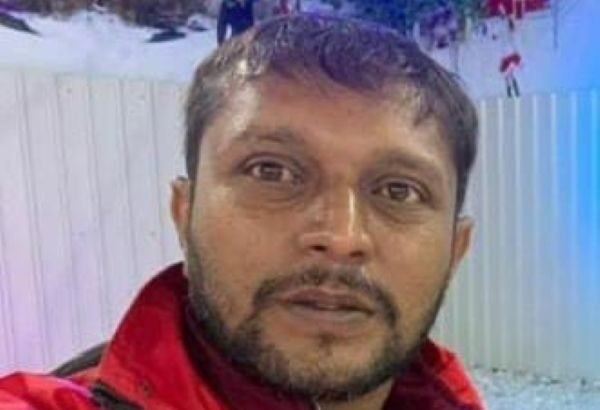 Inside Parappana Agrahara Jail, notorious rowdy-sheeter Gubbachi Seena celebrates his birthday with cake and apple garland, exposing ongoing VIP treatment for prisoners.